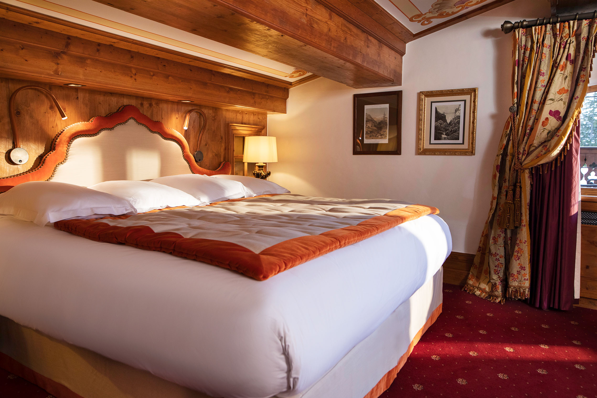 After-Hotel